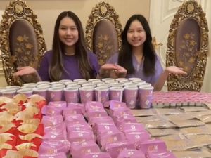 Aksi Sisca Kohl dan 5 ARMY yang Borong BTS Meal, Bikin Sedih Nggak Kebagian Aksi Sisca Kohl dan 5 ARMY yang Borong BTS Meal, Bikin Sedih Nggak Kebagian