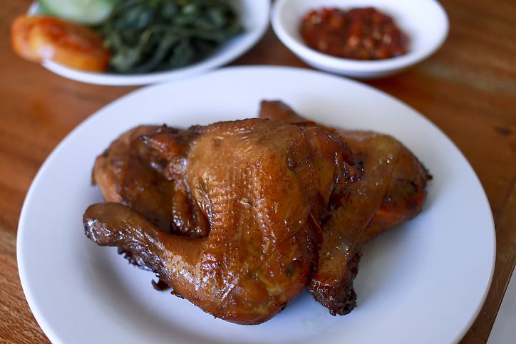 Wargi Bandung! Ini 5 Tempat Makan Ayam Bakar Enak untuk Dicoba