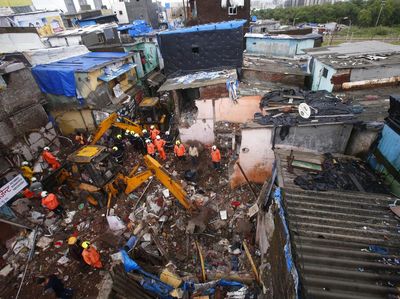 Banjir Hingga Bangunan Runtuh Gegara Hujan Lebat di India