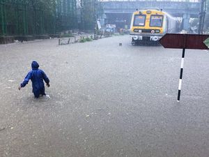 Banjir Rendam Rumah Sakit Meksiko, 17 Pasien Meninggal Banjir Rendam Rumah Sakit Meksiko, 17 Pasien Meninggal