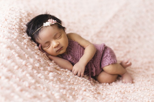 Umumnya, bayi akan segera tertidur ketika dirinya sudah merasa kenyang dan tenang.