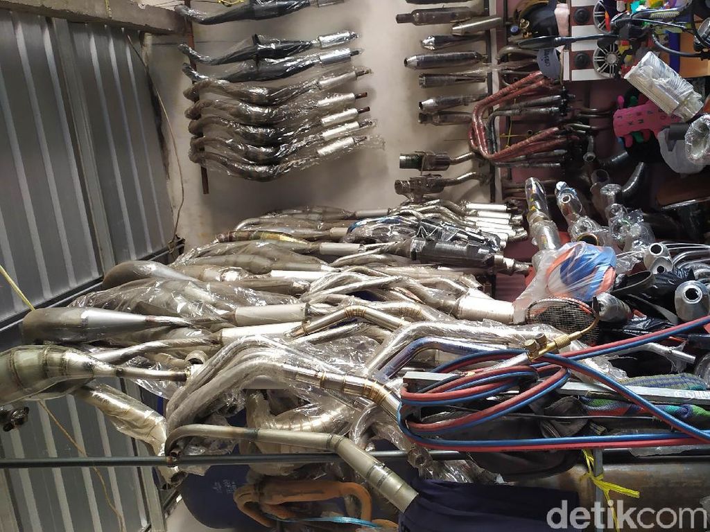 Ribuan Kendaraan Knalpot Bising di Jabar Ditindak Sejak Awal Tahun Ribuan Kendaraan Knalpot Bising di Jabar Ditindak Sejak Awal Tahun
