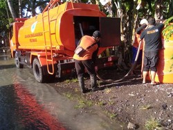 BPBD Banyuwangi Bantu Air Bersih-Makanan Ratusan Korban Terdampak Banjir