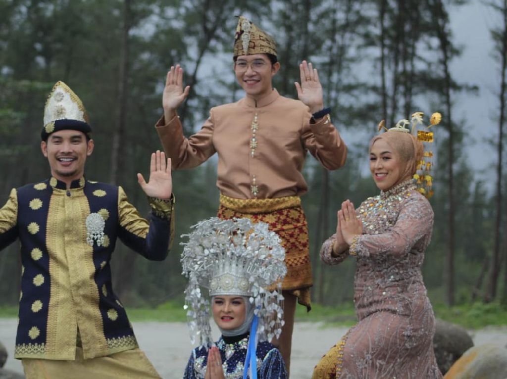 BRI Raih Juara 1 & Favorit Lomba Balas Pantun Tingkat Nasional BRI Raih Juara 1 & Favorit Lomba Balas Pantun Tingkat Nasional