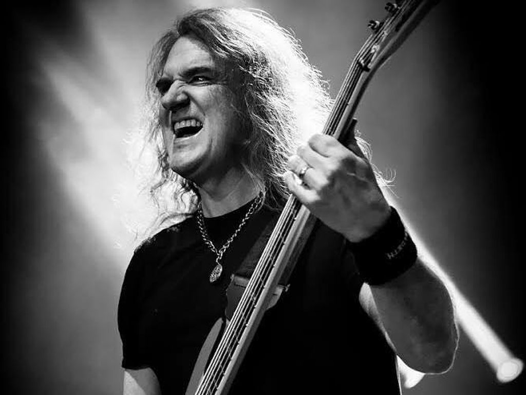Eks Bassis Megadeth Tuntut Penyebar Video Pornonya