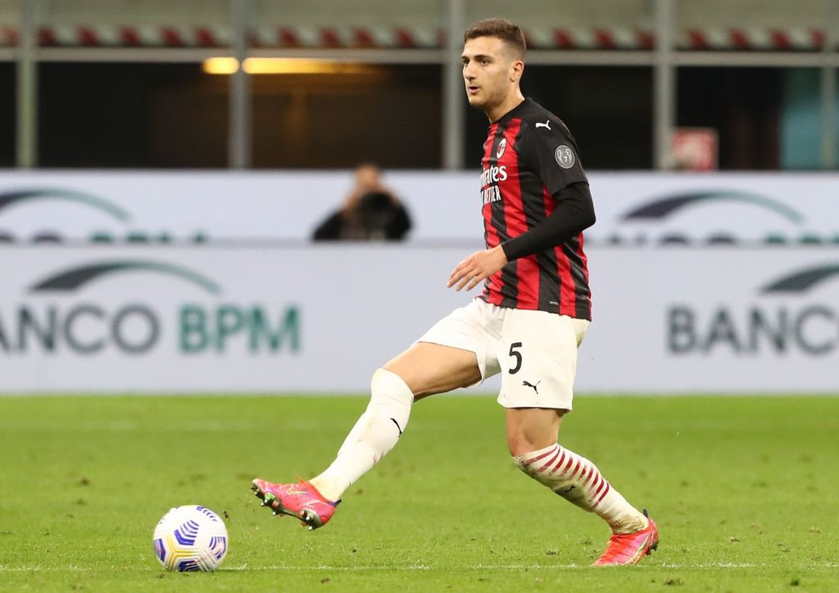 Tarik Ulur MU dan Milan soal Diogo Dalot (Getty Images/Marco Luzzani)