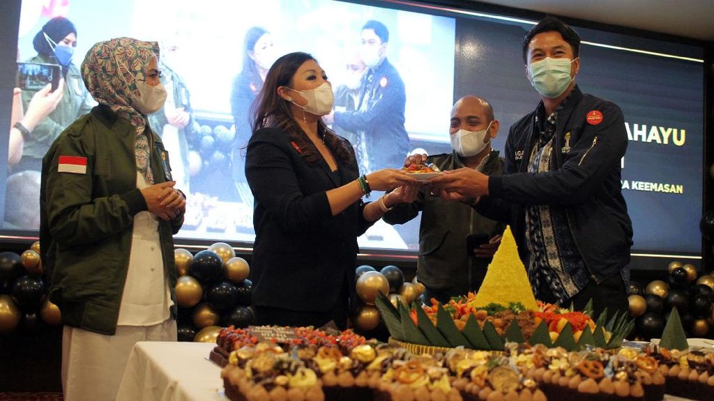 HUT HIPMI ke-49 Disambut Bonus Demografi-Revolusi Industri HUT HIPMI ke-49 Disambut Bonus Demografi-Revolusi Industri