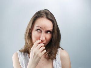 Ini Hubungan Antara Ngupil dengan Penyakit Alzheimer