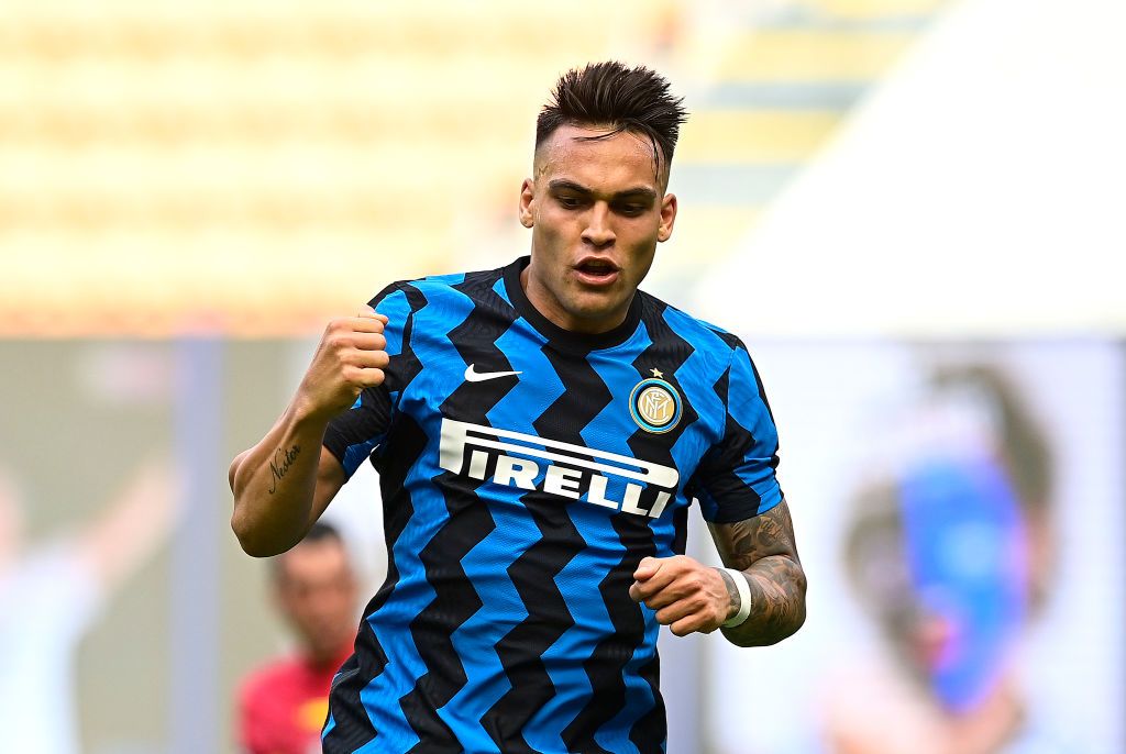 MILAN, ITALY - MAY 23: Lautaro Martinez of FC Internazionale celebrates after scoring their side's third goal during the Serie A match between FC Internazionale Milano and Udinese Calcio at Stadio Giuseppe Meazza on May 23, 2021 in Milan, Italy. A limited number of fans will be allowed into Premier League stadiums as Coronavirus restrictions begin to ease in Italy. (Photo by Mattia Ozbot/Getty Images)
