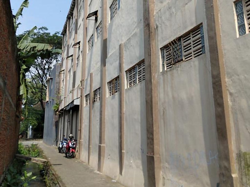 3 dari 5 Calon TKW yang Loncat di Tempat Penampungan Alami Patah Tulang 3 dari 5 Calon TKW yang Loncat di Tempat Penampungan Alami Patah Tulang