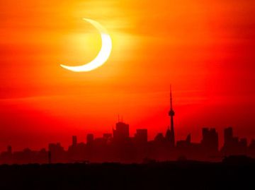 Lihat Lagi Indahnya Gerhana Matahari di Langit Berbagai Negara