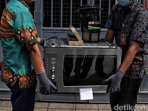 Melihat Penjemputan Limbah Elektronik Warga Jakarta