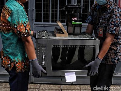 Melihat Penjemputan Limbah Elektronik Warga Jakarta