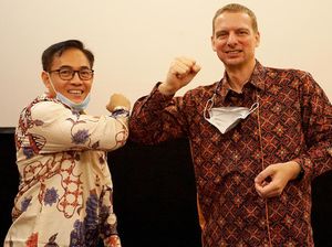 Penguatan Industri Keuangan Syariah Penguatan Industri Keuangan Syariah