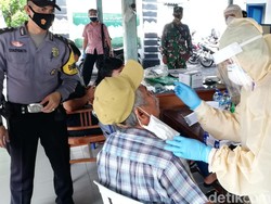 Puluhan Pedagang Pasar Cinderamata Solo Dites Swab, 5 Orang Positif