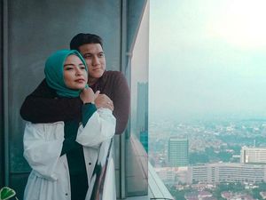 Kado Manis Arda Naff untuk Tantri Kotak di HUT Pernikahan ke-10