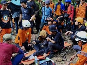Misteri Eva Buang Air Kecil di Gunung Abbo Lalu Tersadar di Gua Misteri Eva Buang Air Kecil di Gunung Abbo Lalu Tersadar di Gua