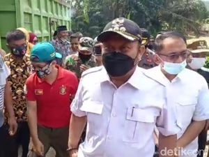 Bupati Kampar Tinjau Lokasi Siswa SD Naik Keranjang Terbang, Ini Janjinya Bupati Kampar Tinjau Lokasi Siswa SD Naik Keranjang Terbang, Ini Janjinya