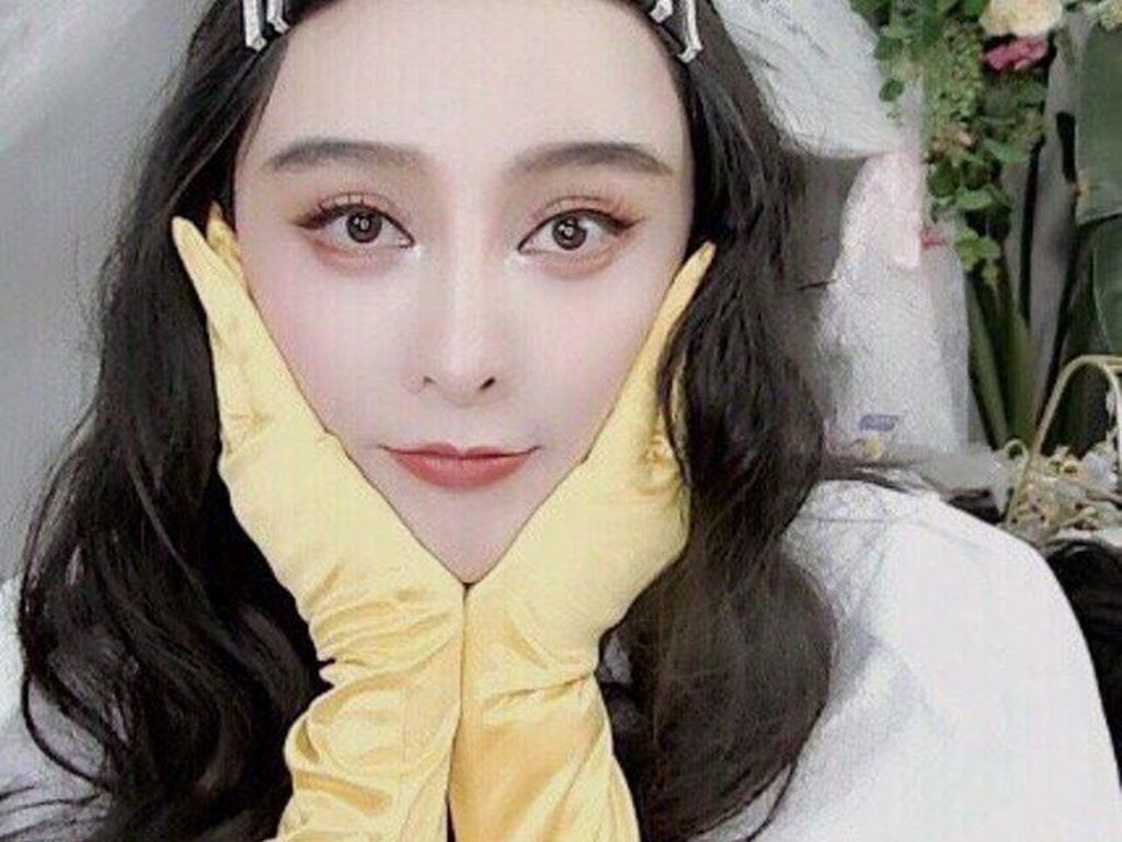 Potet Wanita yang Lakukan Operasi Plastik Agar Tak Terlalu Mirip Fan Bingbing Potet Wanita yang Lakukan Operasi Plastik Agar Tak Terlalu Mirip Fan Bingbing