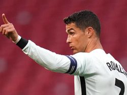 UEFA Tak Masalah Cristiano Ronaldo Singkirkan Coca-Cola