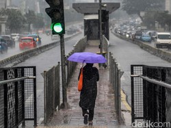 825 Petugas Dishub DKI Diterjunkan ke Lapangan Selama Cuaca Ekstrem