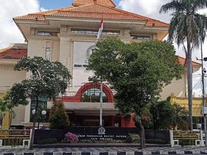 Ini Wajah-wajah Baru yang Berpotensi Duduk di Kursi DPRD Surabaya 2024-2029 Ini Wajah-wajah Baru yang Berpotensi Duduk di Kursi DPRD Surabaya 2024-2029