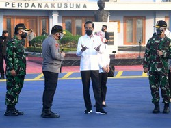Jokowi Tinjau Bandara Soedirman hingga Vaksinasi di Semarang Hari Ini