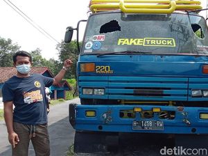 Teror Lempar Batu di Jalanan Klaten, Kaca Truk Pecah-Sopir Luka