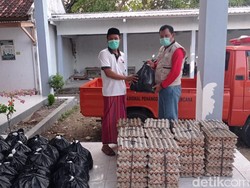 Bantuan Pangan Kembali Digelontorkan untuk Warga Klaster Hajatan di Lamongan