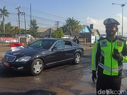 Jokowi Kunjungi Demak, Warga Minta Perbaikan Pantura yang Terdampak Rob