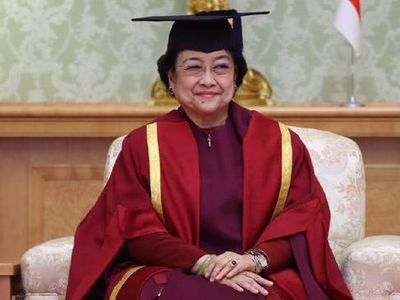 Semringah Megawati Sandang Gelar Profesor Kehormatan