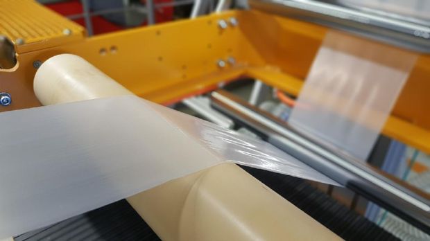 Plastik yang bisa terurai sendiri