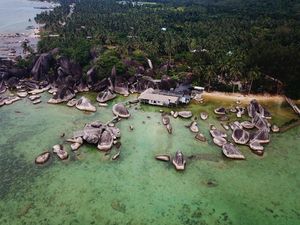 Potensi Wisata Geologi di Natuna Potensi Wisata Geologi di Natuna