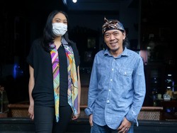 Putri Tanjung dan Budi Dalton Kolaborasi Lestarikan Seni-Budaya