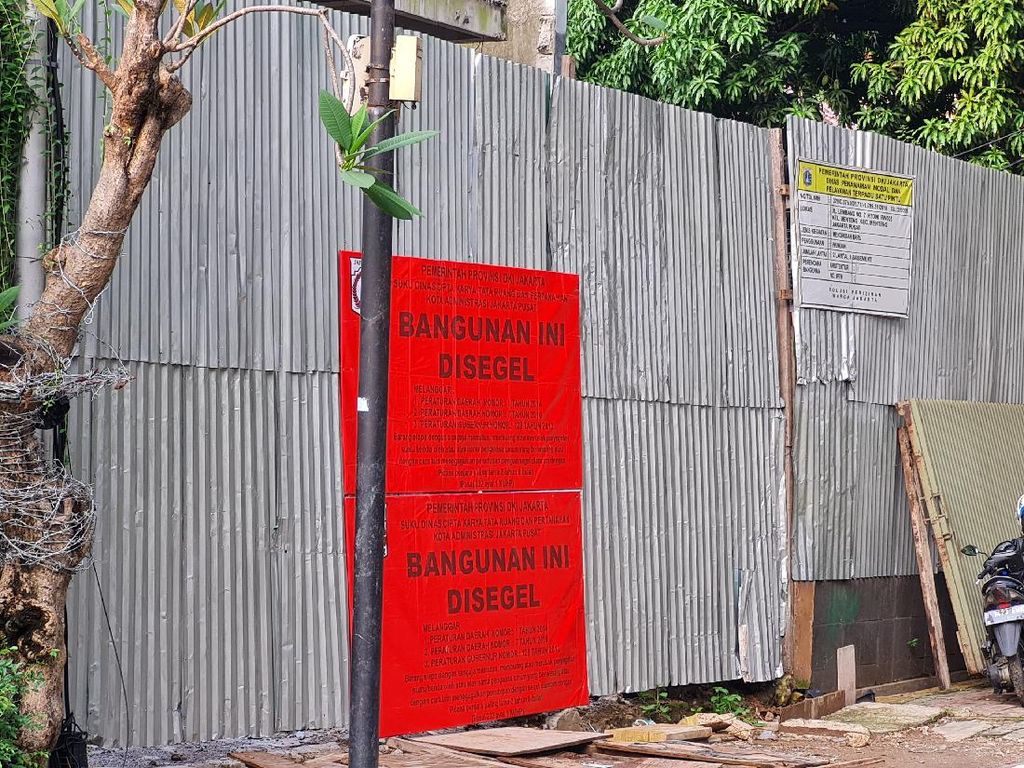 Penampakan Rumah Mewah di Jl Lembang Menteng Disegel Gegara Langgar Aturan Penampakan Rumah Mewah di Jl Lembang Menteng Disegel Gegara Langgar Aturan