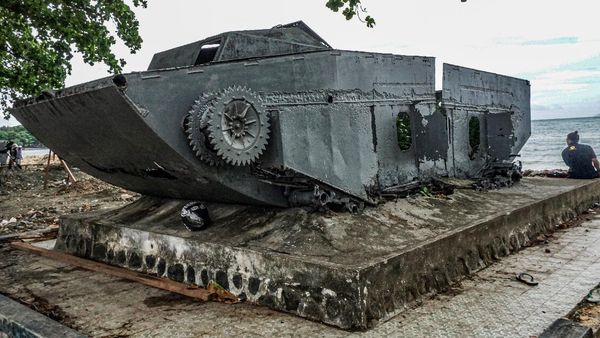 Penampakan Tank Bekas PD-II di Jayapura