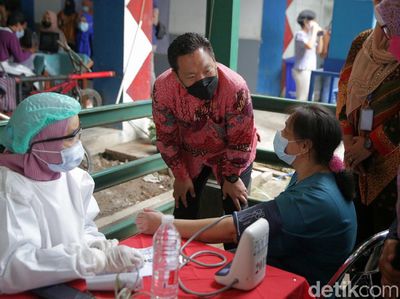 Vaksinasi Marunda Disambangi Komisi IX DPR