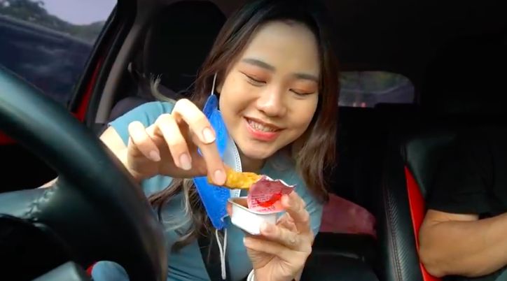 Demam BTS Meal, Ini Komentar Ria Ricis hingga Mama Rieta Soal Rasanya