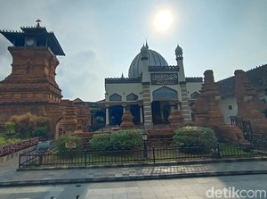 Mengulik Kisah Sunan Kudus Sembuhkan Wabah Penyakit di Arab Mengulik Kisah Sunan Kudus Sembuhkan Wabah Penyakit di Arab