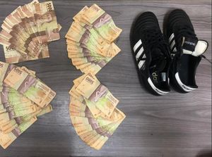 Tangkap Koordinator Pungli di JICT, Polisi Sita Sepatu Bola-Uang Rp 600 Ribu Tangkap Koordinator Pungli di JICT, Polisi Sita Sepatu Bola-Uang Rp 600 Ribu