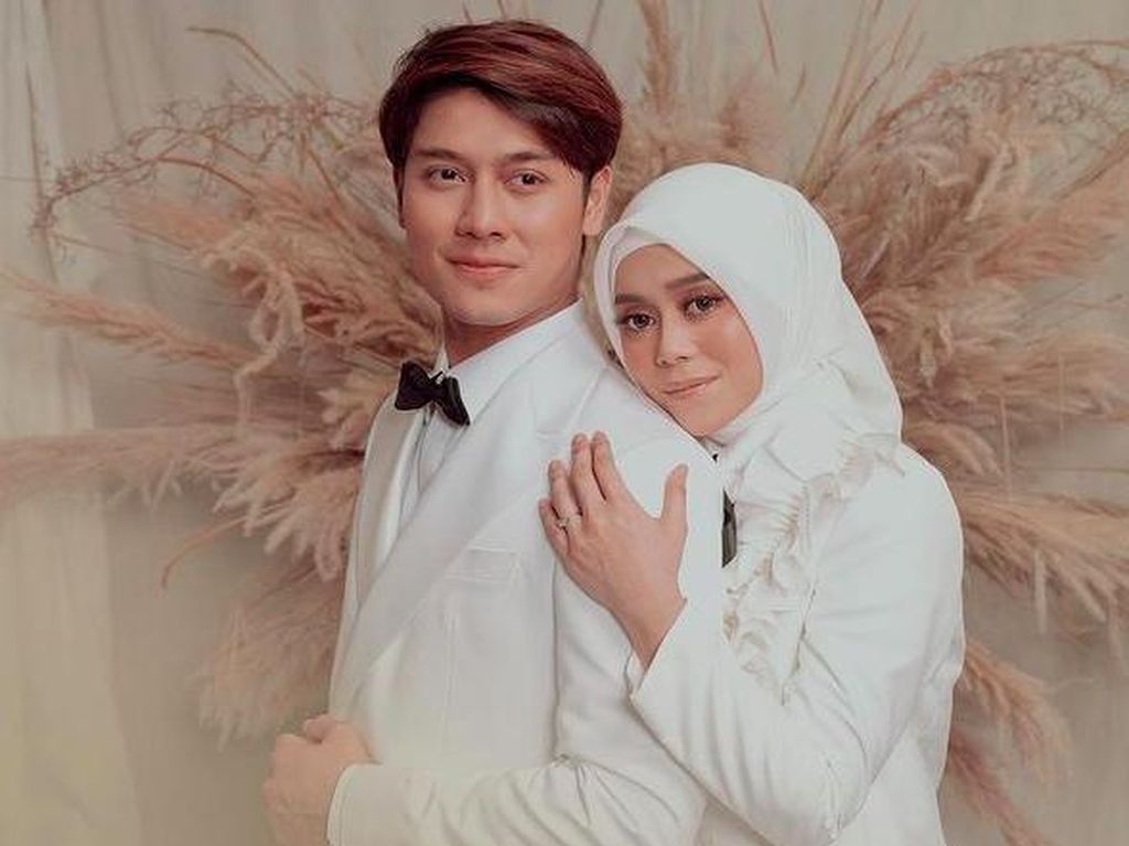 Rizky Billar Beli Sepatu untuk Groomsmen Lamarannya, Harganya Setara Mobil Rizky Billar Beli Sepatu untuk Groomsmen Lamarannya, Harganya Setara Mobil