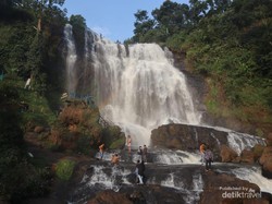 Pesona Curug Cikondang yang Digadang-gadang Niagara dari Cianjur