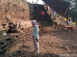 Struktur Bata Kuno di Pasuruan yang Sedang Diekskavasi Dipastikan Saluran Air