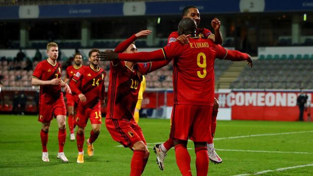 HEVERLEE, BELGIUM - NOVEMBER 18: Romelu Lukaku (#9) of Belgium celebrates scoring his teams third goal of the game with team mates during the UEFA Nations League group stage match between Belgium and Denkmark at King Power at Den Dreef Stadion on November 18, 2020 in Heverlee, Belgium. Football Stadiums around Europe remain empty due to the Coronavirus Pandemic as Government social distancing laws prohibit fans inside venues resulting in fixtures being played behind closed doors. (Photo by Dean Mouhtaropoulos/Getty Images)