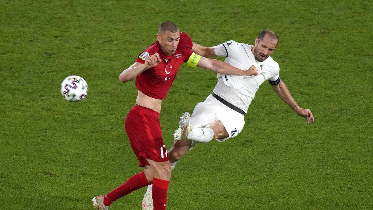 Turki vs Italia masih 0-0 di babak pertama (AP/Andrew Medichini)