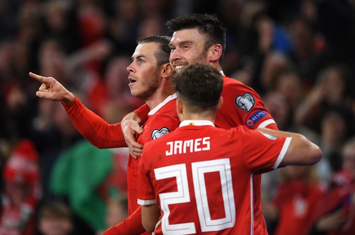 CARDIFF, WALES - OCTOBER 13: Gareth Bale of Wales(L) celebrates scoring his teams first goal during the UEFA Euro 2020 Qualifier between Wales and Croatia at the Cardiff City Stadium on October 13, 2019 in Cardiff, Wales. (Photo by Harry Trump/Getty Images)