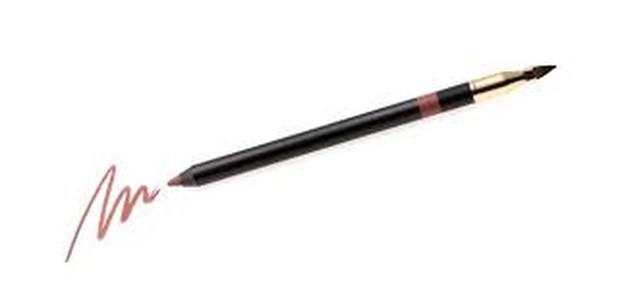 Cara Menggunakan Pensil Alis