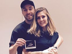 5 Fakta Pacar Christian Eriksen yang Setia Mendampingi Selama 9 Tahun