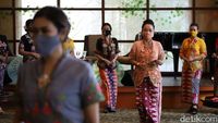 Fashion Show Virtual Kebaya Encim dan Batik Betawi