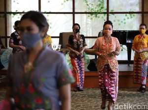 Fashion Show Virtual Kebaya Encim dan Batik Betawi